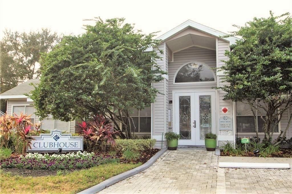 For Sale: $179,900 (2 beds, 2 baths, 954 Square Feet)