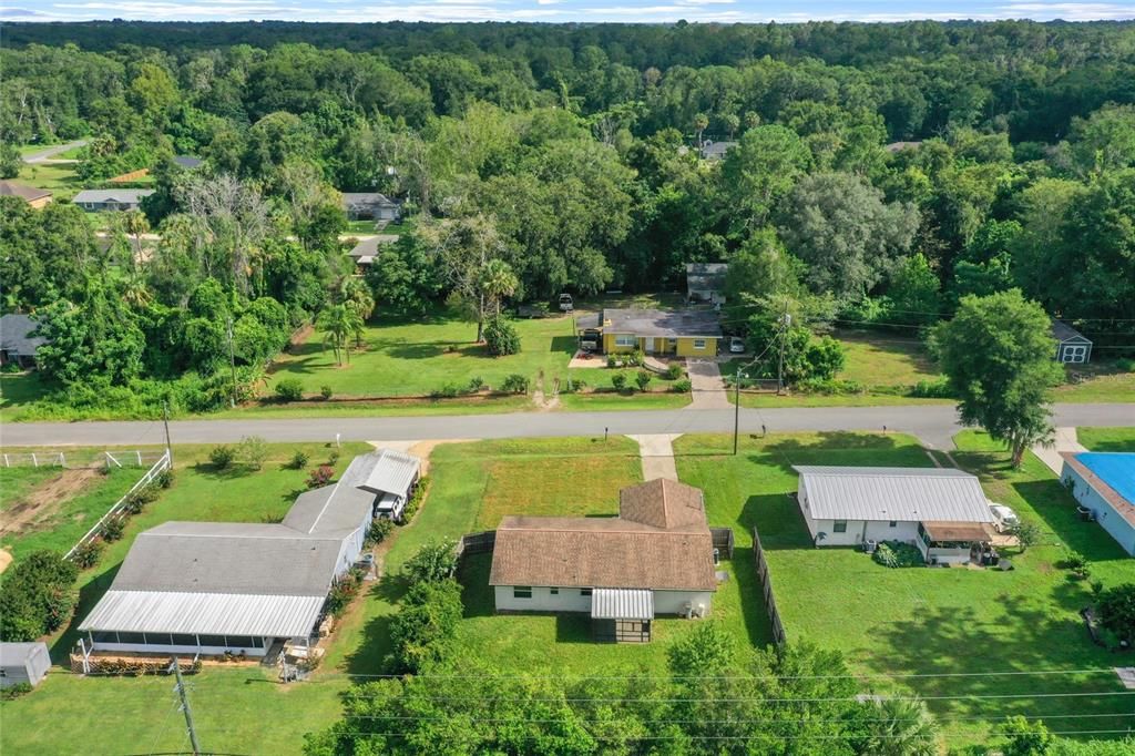 合同活跃: $225,000 (3 贝兹, 2 浴室, 1204 平方英尺)