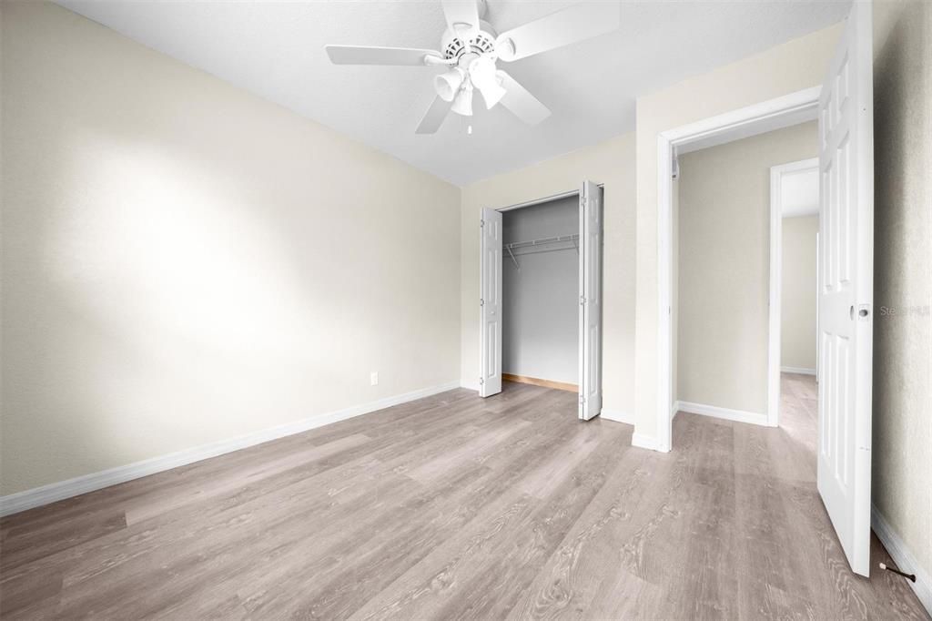 合同活跃: $225,000 (3 贝兹, 2 浴室, 1204 平方英尺)