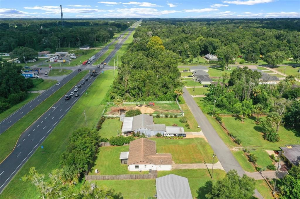 合同活跃: $225,000 (3 贝兹, 2 浴室, 1204 平方英尺)