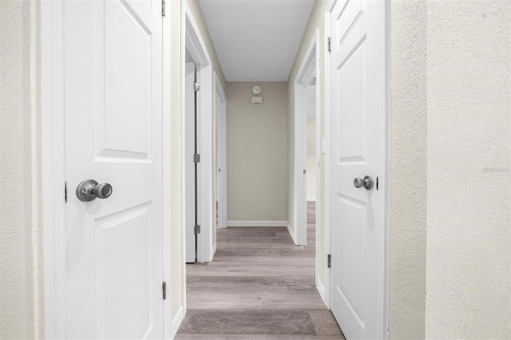 合同活跃: $225,000 (3 贝兹, 2 浴室, 1204 平方英尺)