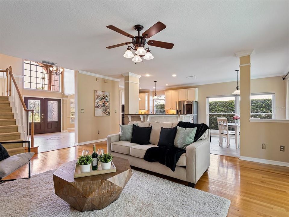 Activo con contrato: $675,000 (4 camas, 3 baños, 2861 Pies cuadrados)