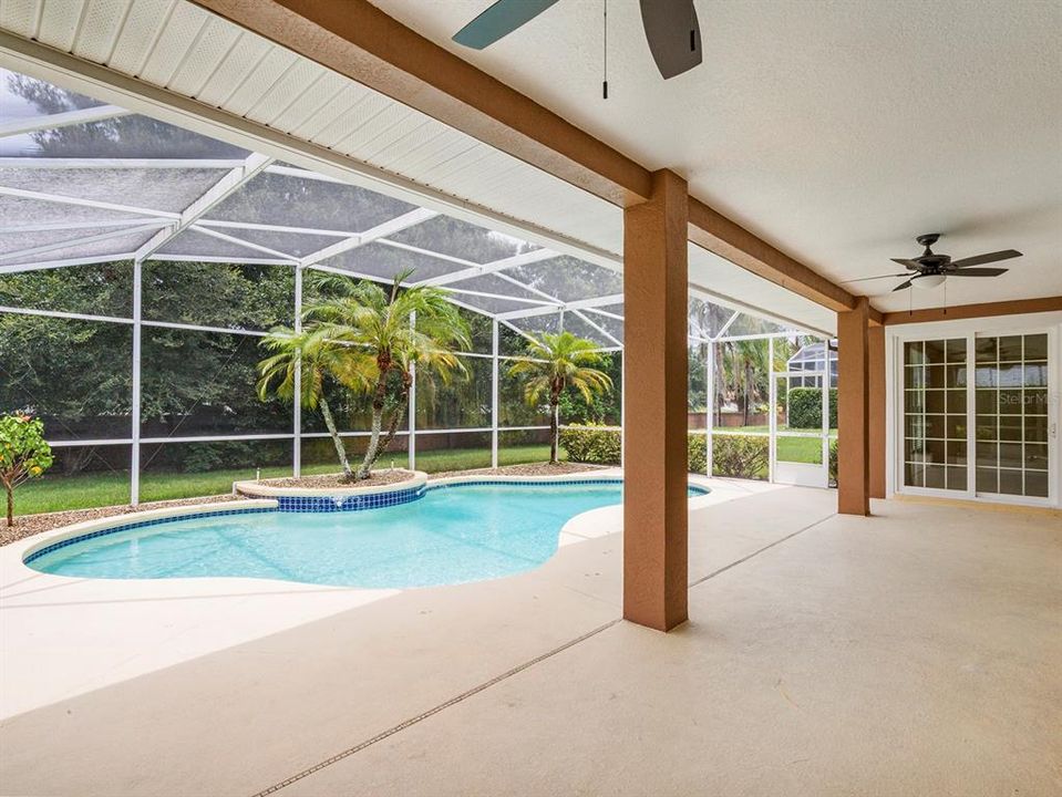 Activo con contrato: $675,000 (4 camas, 3 baños, 2861 Pies cuadrados)