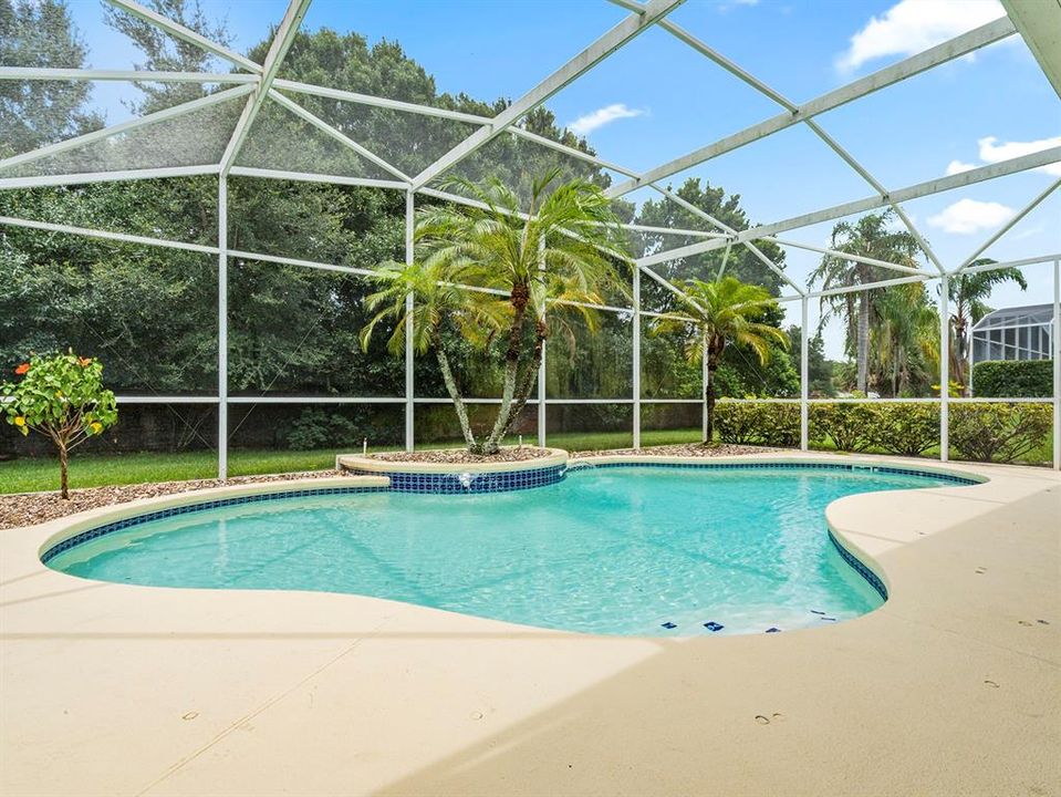 Activo con contrato: $675,000 (4 camas, 3 baños, 2861 Pies cuadrados)