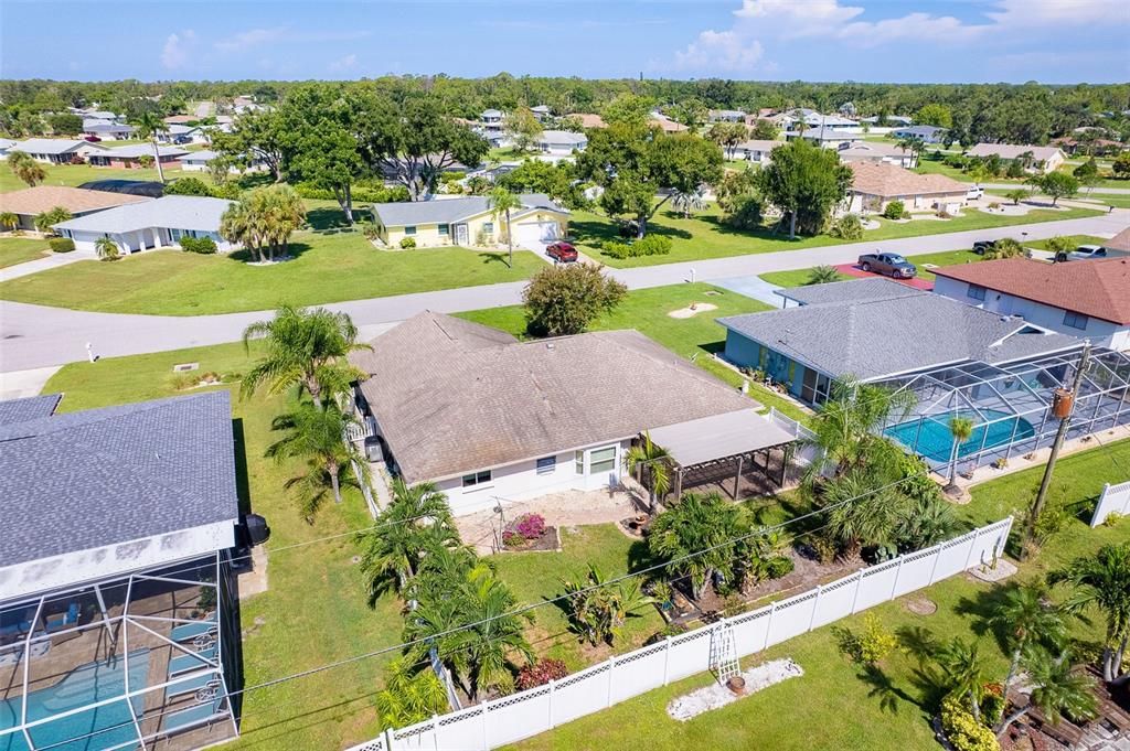 Active With Contract: $320,000 (2 beds, 2 baths, 1556 Square Feet)