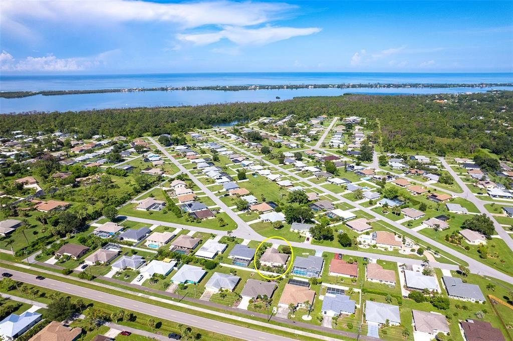 Active With Contract: $320,000 (2 beds, 2 baths, 1556 Square Feet)