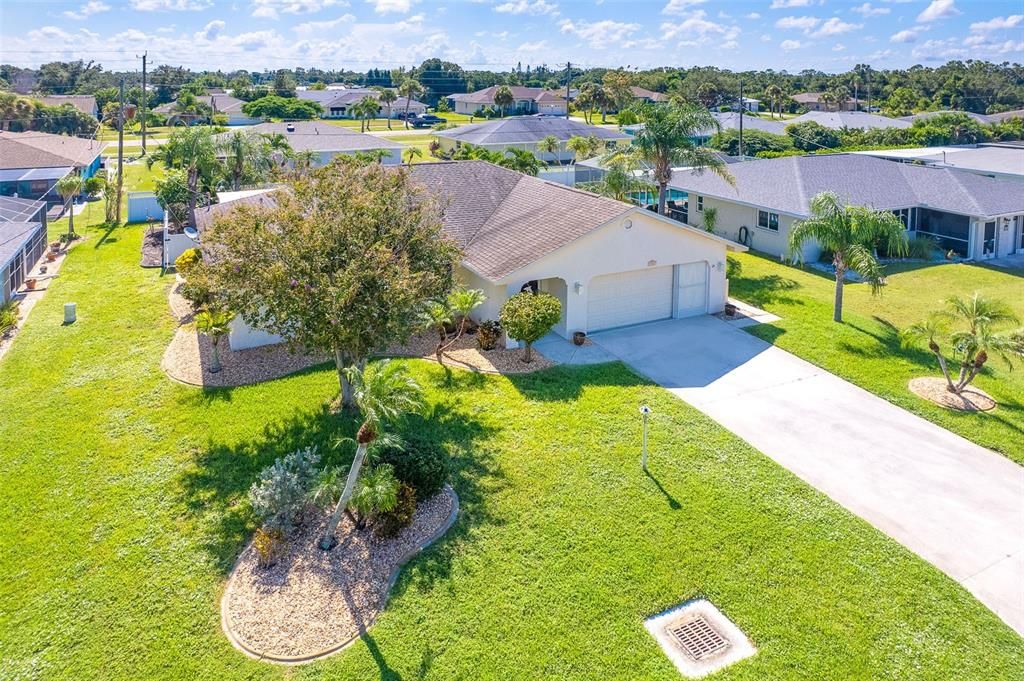 Active With Contract: $320,000 (2 beds, 2 baths, 1556 Square Feet)