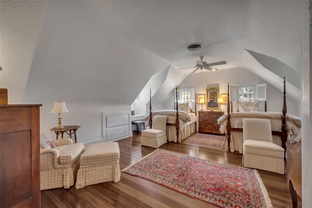 En Venta: $5,900,000 (6 camas, 5 baños, 5759 Pies cuadrados)