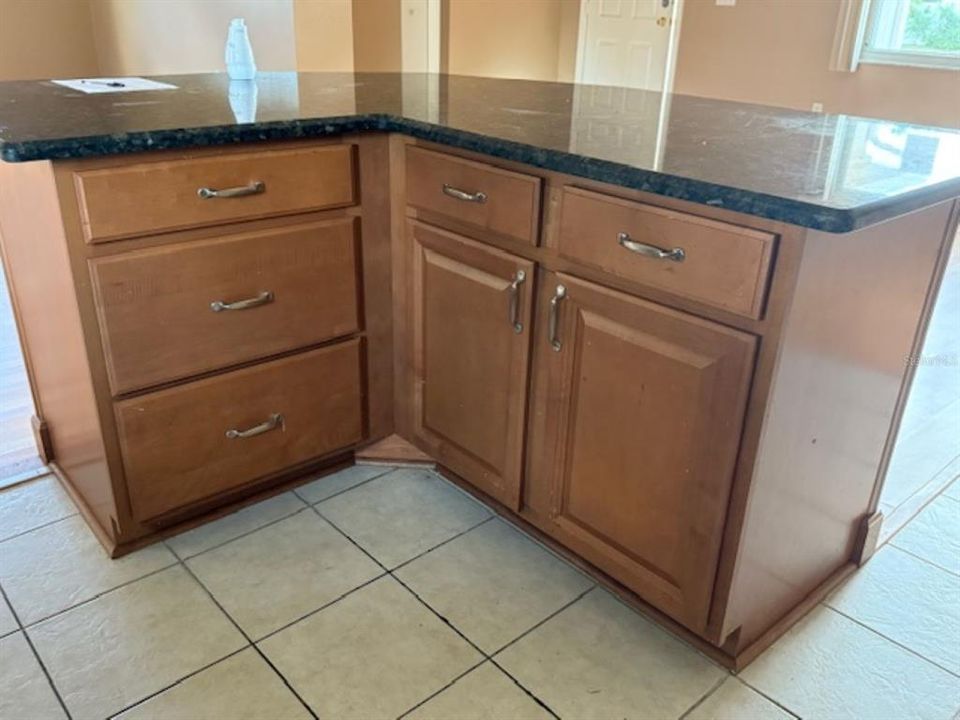 Active With Contract: $190,000 (2 beds, 2 baths, 1450 Square Feet)