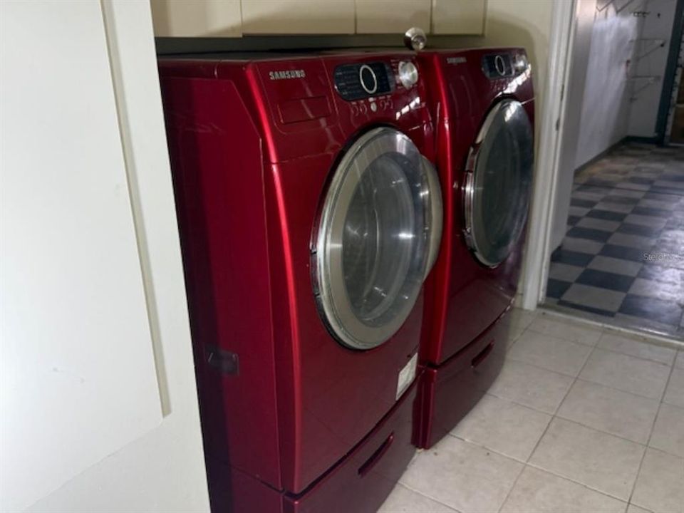 Active With Contract: $190,000 (2 beds, 2 baths, 1450 Square Feet)