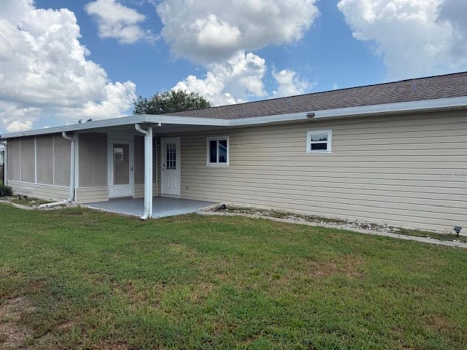 Active With Contract: $190,000 (2 beds, 2 baths, 1450 Square Feet)