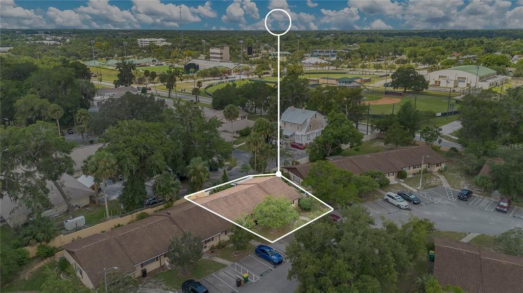 For Sale: $162,000 (2 beds, 2 baths, 979 Square Feet)