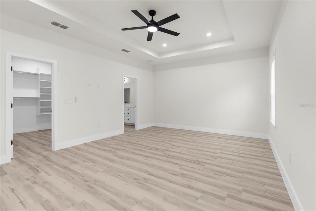 Active With Contract: $647,500 (4 beds, 2 baths, 2282 Square Feet)