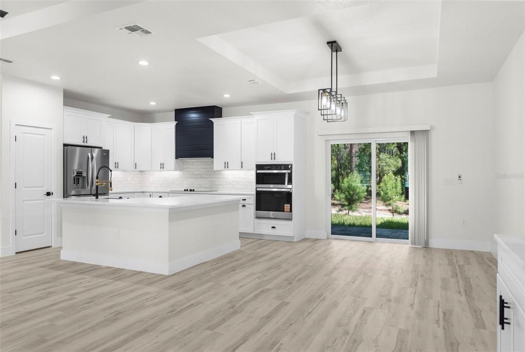 Active With Contract: $647,500 (4 beds, 2 baths, 2282 Square Feet)