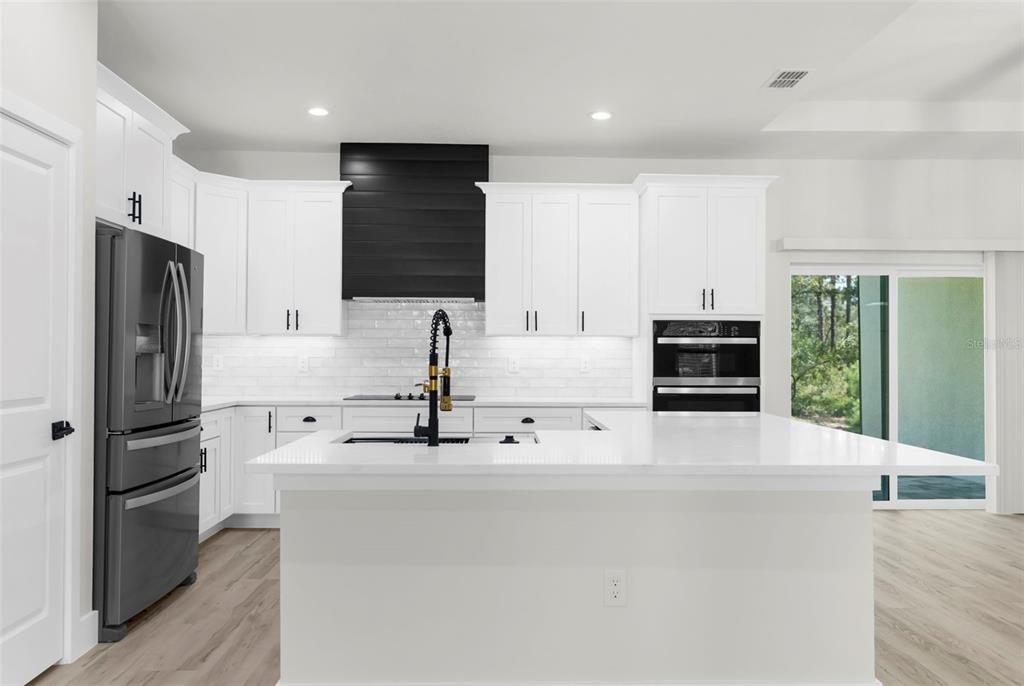 Active With Contract: $647,500 (4 beds, 2 baths, 2282 Square Feet)