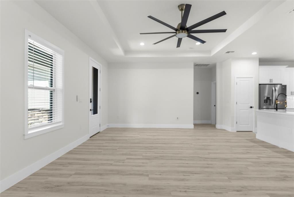 Active With Contract: $647,500 (4 beds, 2 baths, 2282 Square Feet)