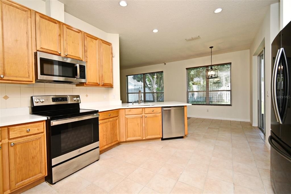 Active With Contract: $595,000 (4 beds, 2 baths, 2142 Square Feet)