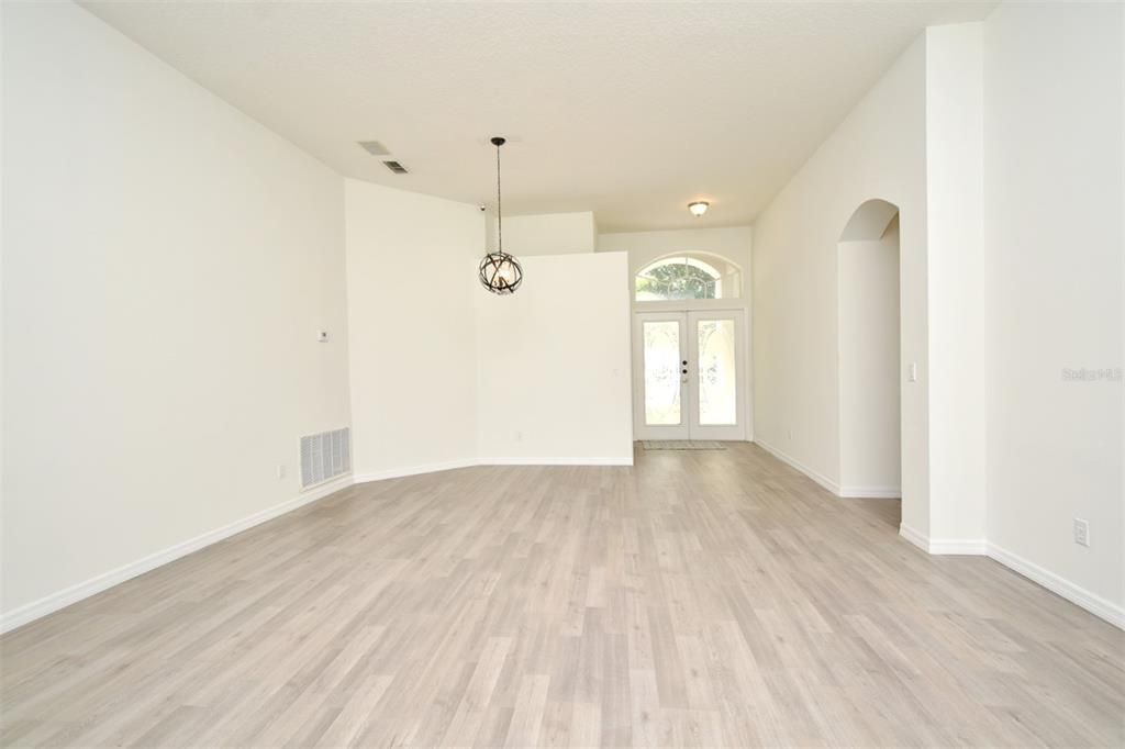 Active With Contract: $595,000 (4 beds, 2 baths, 2142 Square Feet)