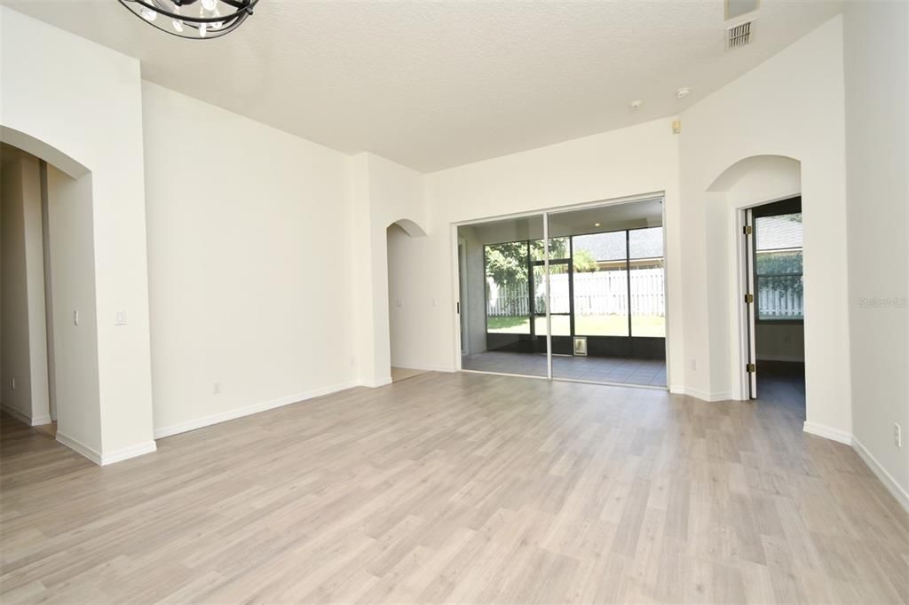 Active With Contract: $595,000 (4 beds, 2 baths, 2142 Square Feet)