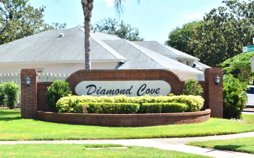 Active With Contract: $595,000 (4 beds, 2 baths, 2142 Square Feet)