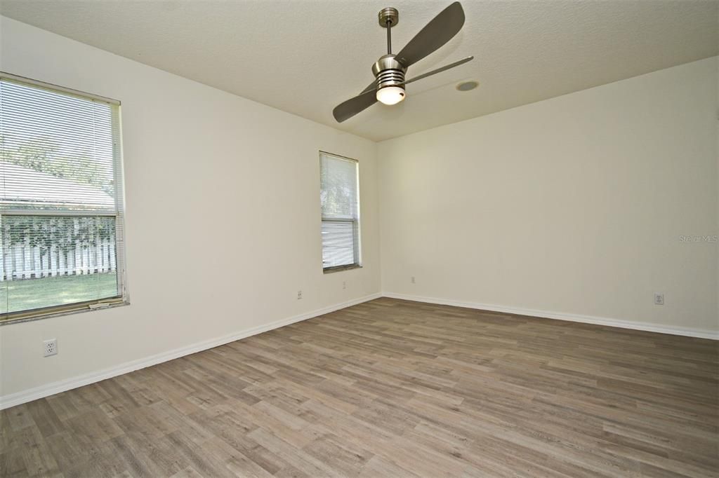 Active With Contract: $595,000 (4 beds, 2 baths, 2142 Square Feet)