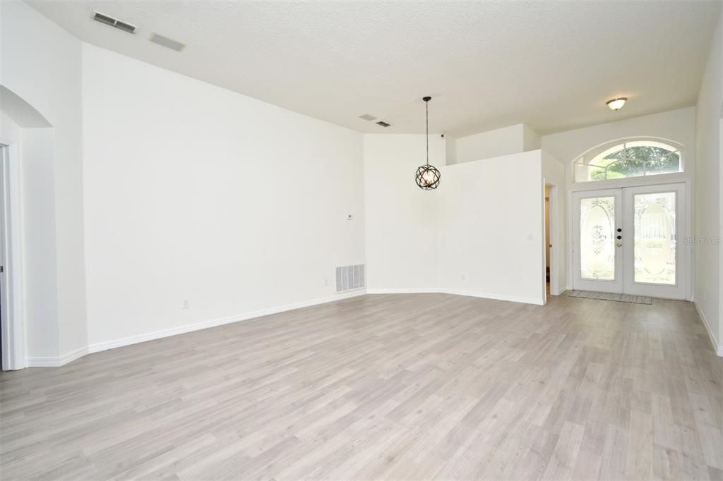 Active With Contract: $595,000 (4 beds, 2 baths, 2142 Square Feet)