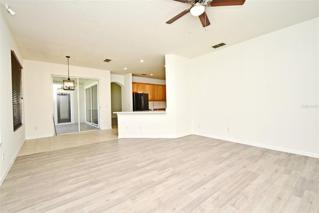 Active With Contract: $595,000 (4 beds, 2 baths, 2142 Square Feet)