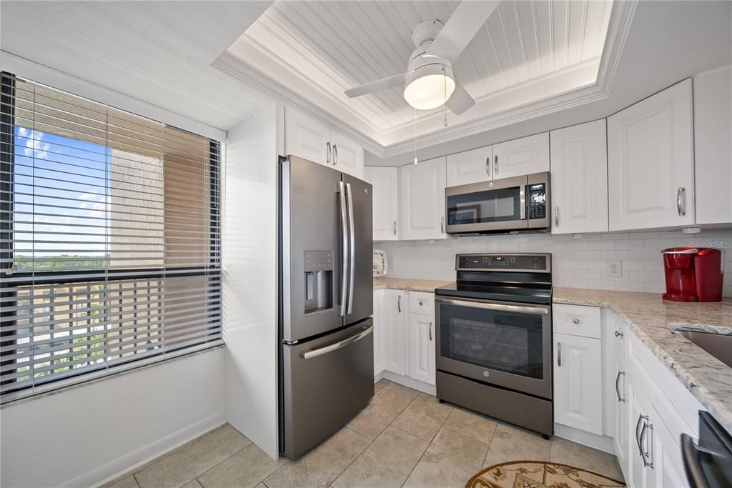 待售: $212,900 (2 贝兹, 2 浴室, 1050 平方英尺)