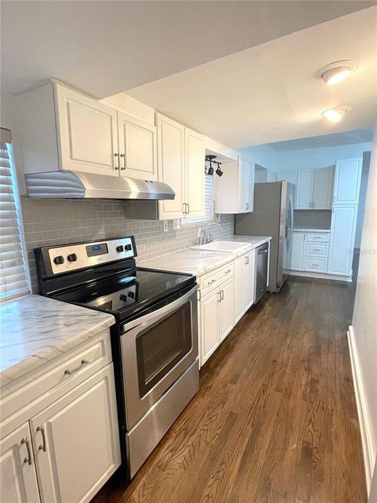 待售: $479,000 (3 贝兹, 2 浴室, 1272 平方英尺)