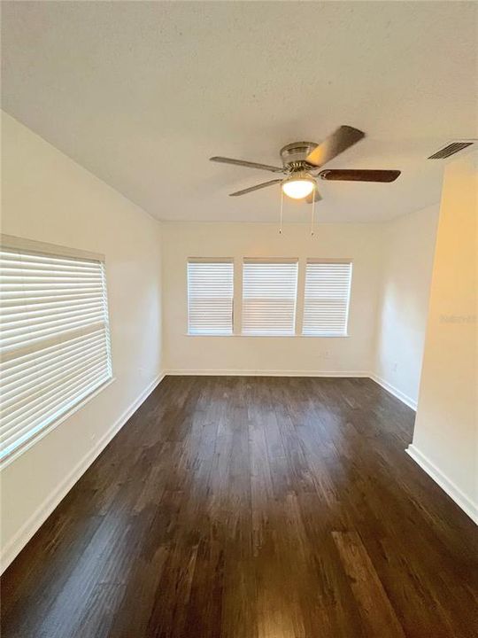 待售: $479,000 (3 贝兹, 2 浴室, 1272 平方英尺)