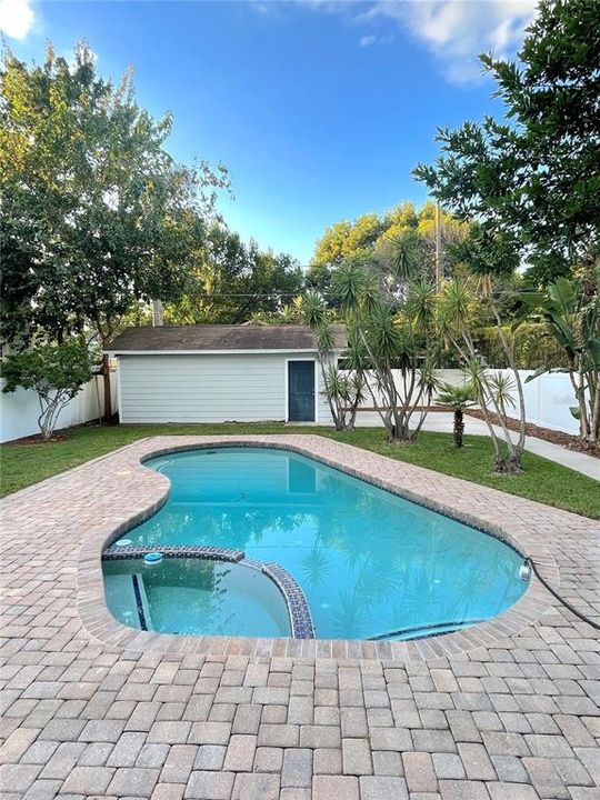 待售: $479,000 (3 贝兹, 2 浴室, 1272 平方英尺)