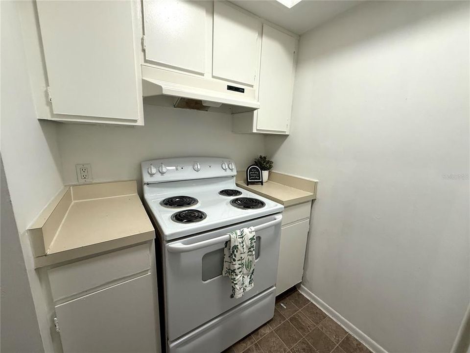 For Rent: $800 (1 beds, 1 baths, 603 Square Feet)