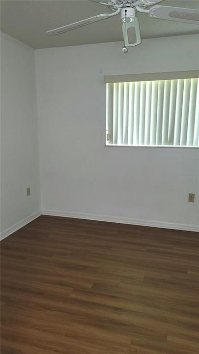 На продажу: $188,000 (2 спален, 2 ванн, 1049 Квадратных фут)