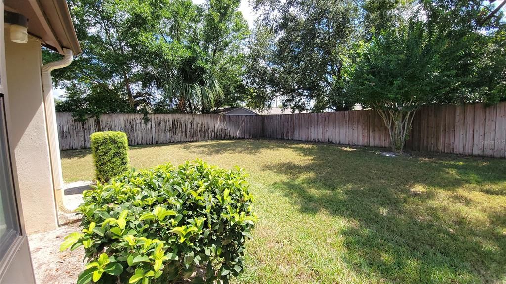 На продажу: $188,000 (2 спален, 2 ванн, 1049 Квадратных фут)