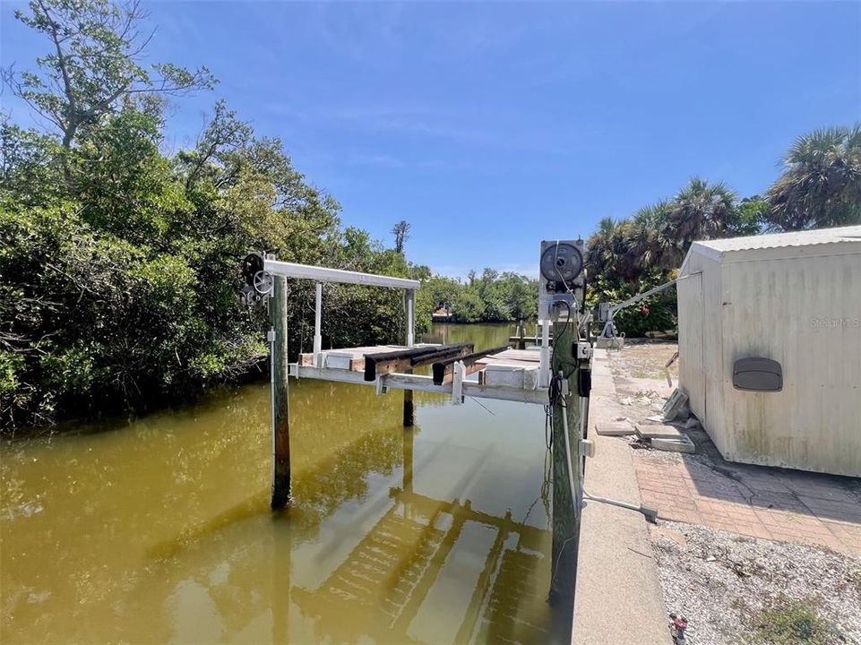 Под контрактом: $679,000 (3 спален, 2 ванн, 2026 Квадратных фут)