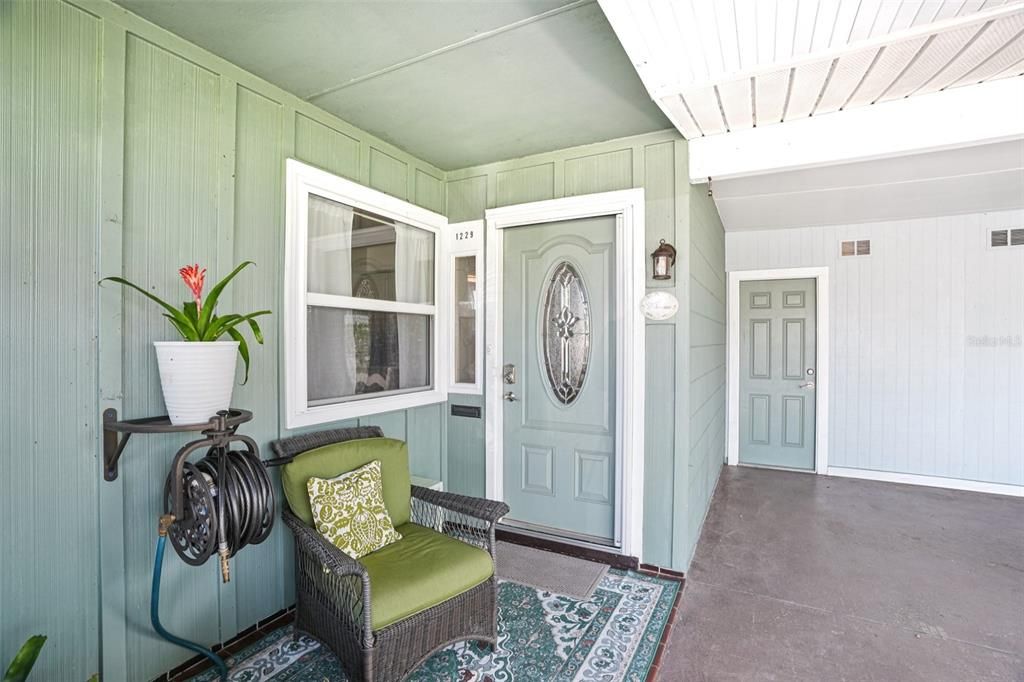 For Sale: $195,900 (2 beds, 2 baths, 1266 Square Feet)