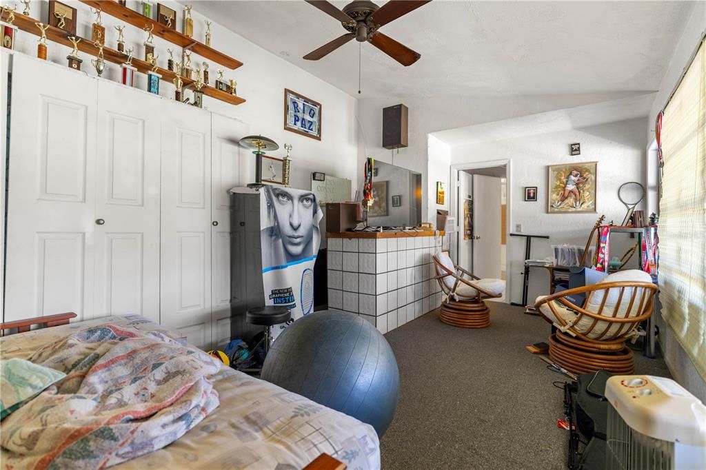 En Venta: $689,000 (3 camas, 4 baños, 1664 Pies cuadrados)