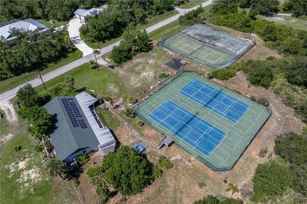 En Venta: $689,000 (3 camas, 4 baños, 1664 Pies cuadrados)