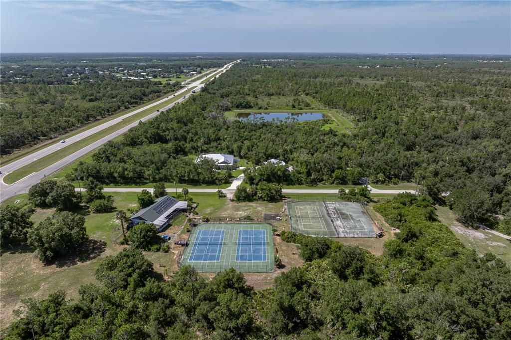 En Venta: $689,000 (3 camas, 4 baños, 1664 Pies cuadrados)