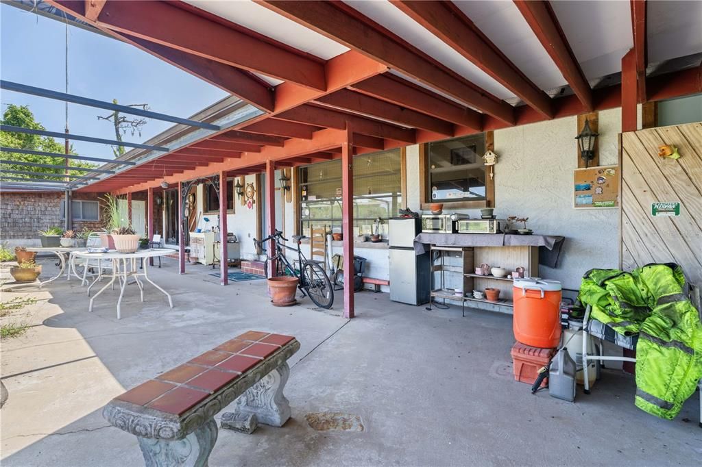 En Venta: $689,000 (3 camas, 4 baños, 1664 Pies cuadrados)