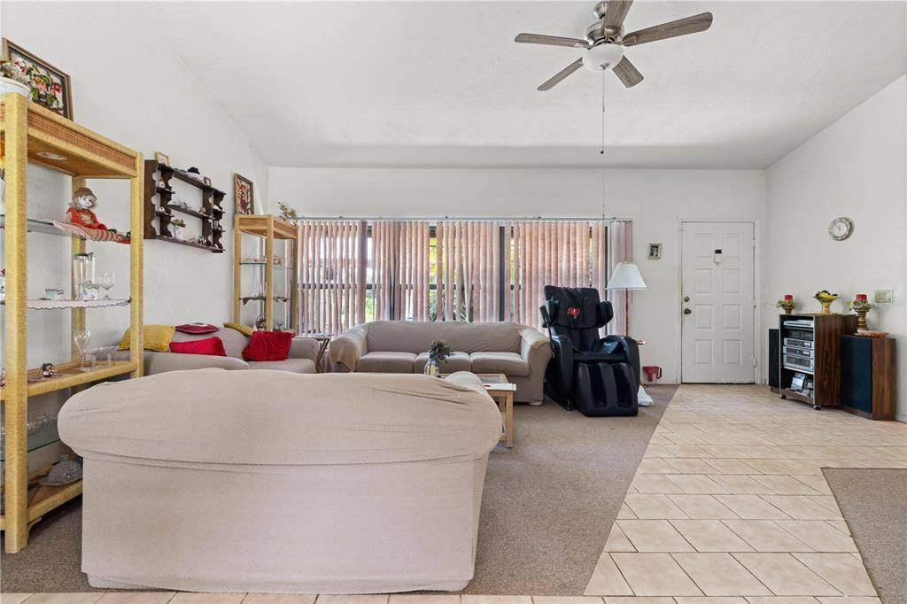 En Venta: $689,000 (3 camas, 4 baños, 1664 Pies cuadrados)