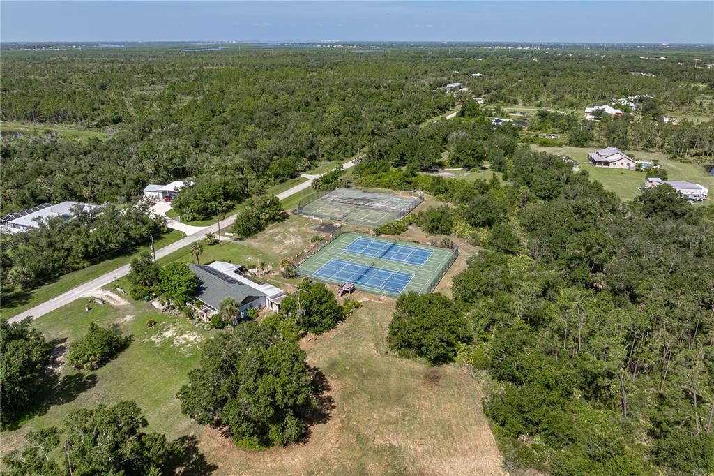 En Venta: $689,000 (3 camas, 4 baños, 1664 Pies cuadrados)