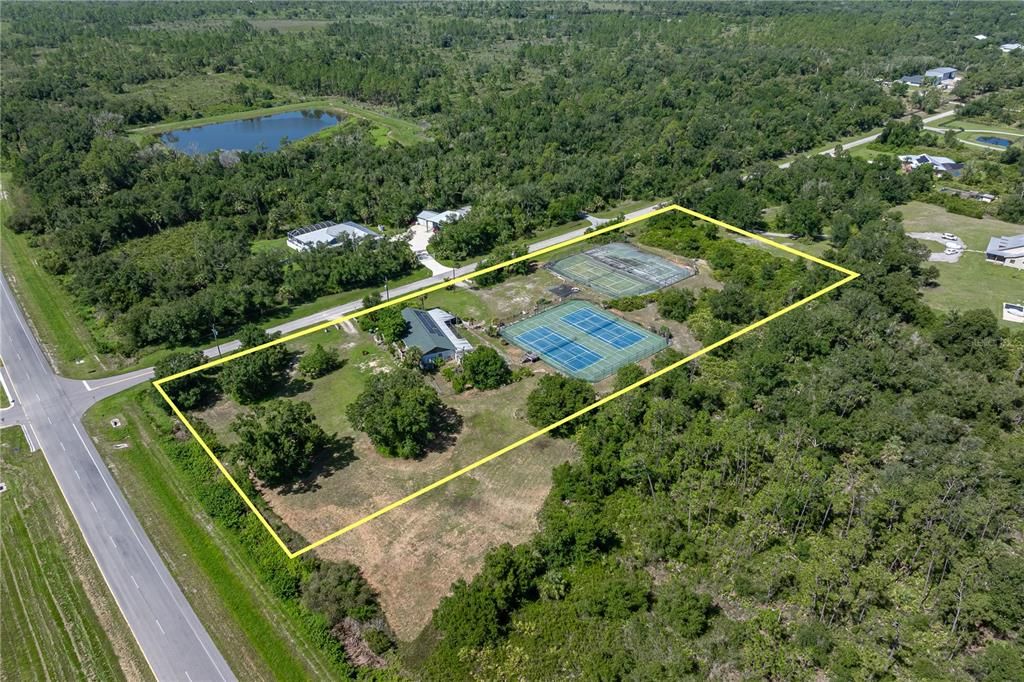 En Venta: $689,000 (3 camas, 4 baños, 1664 Pies cuadrados)