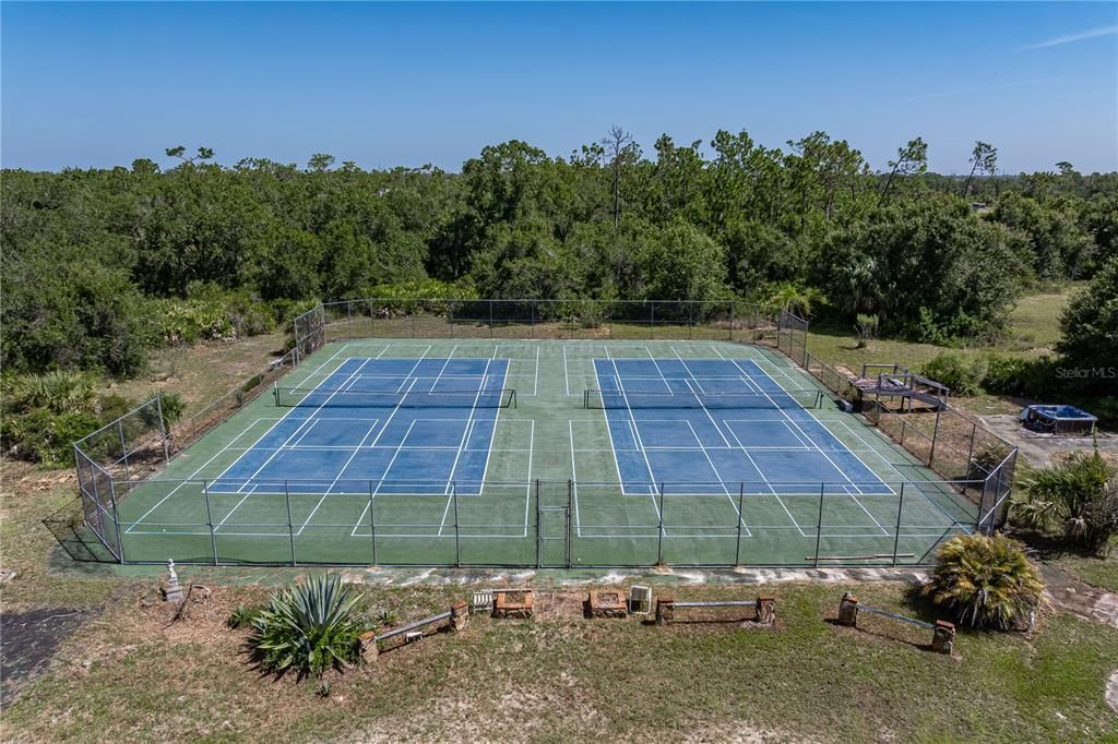 En Venta: $689,000 (3 camas, 4 baños, 1664 Pies cuadrados)