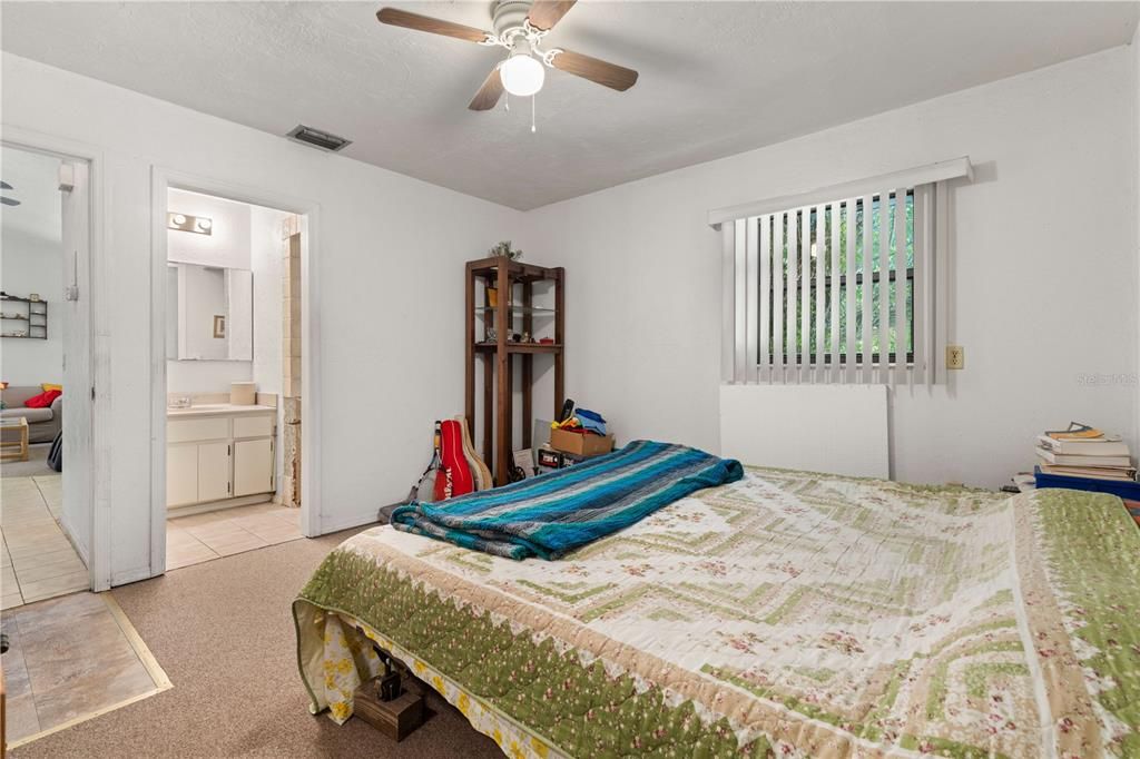 En Venta: $689,000 (3 camas, 4 baños, 1664 Pies cuadrados)