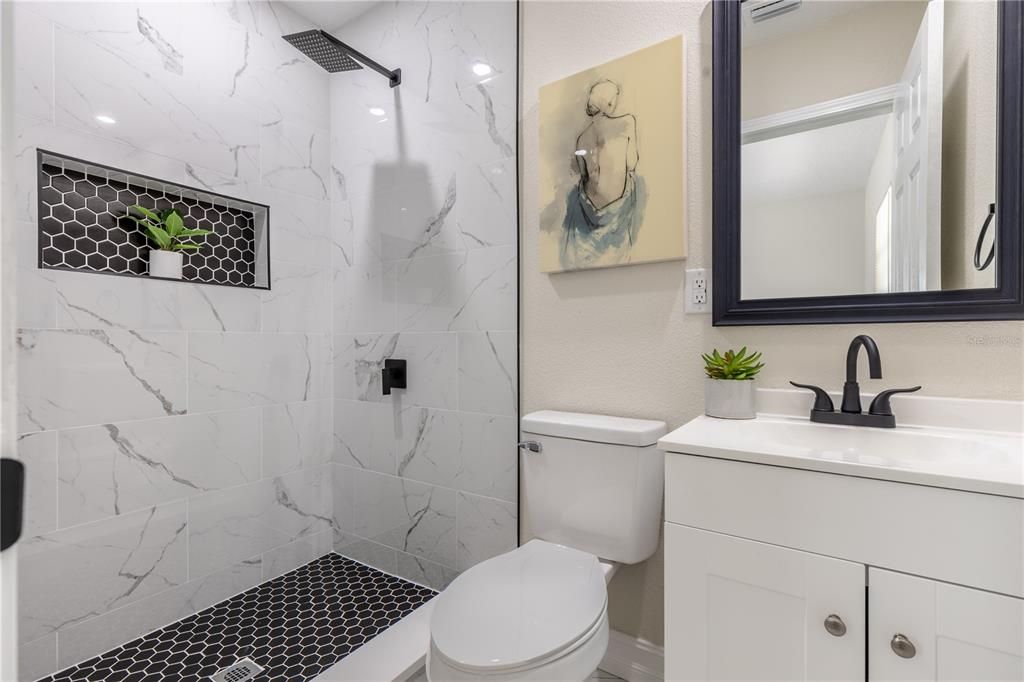 На продажу: $264,900 (3 спален, 2 ванн, 1088 Квадратных фут)