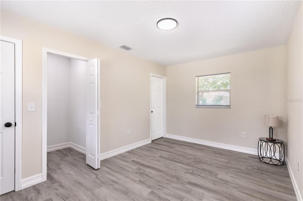 На продажу: $264,900 (3 спален, 2 ванн, 1088 Квадратных фут)