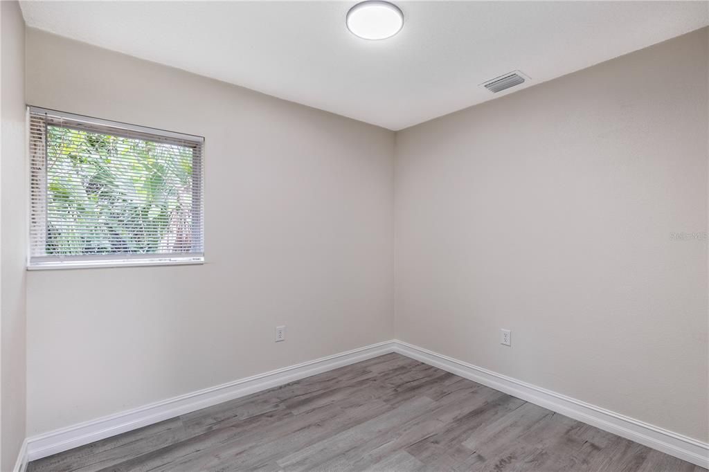 На продажу: $264,900 (3 спален, 2 ванн, 1088 Квадратных фут)