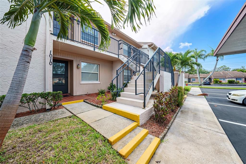 For Sale: $120,000 (2 beds, 2 baths, 1114 Square Feet)