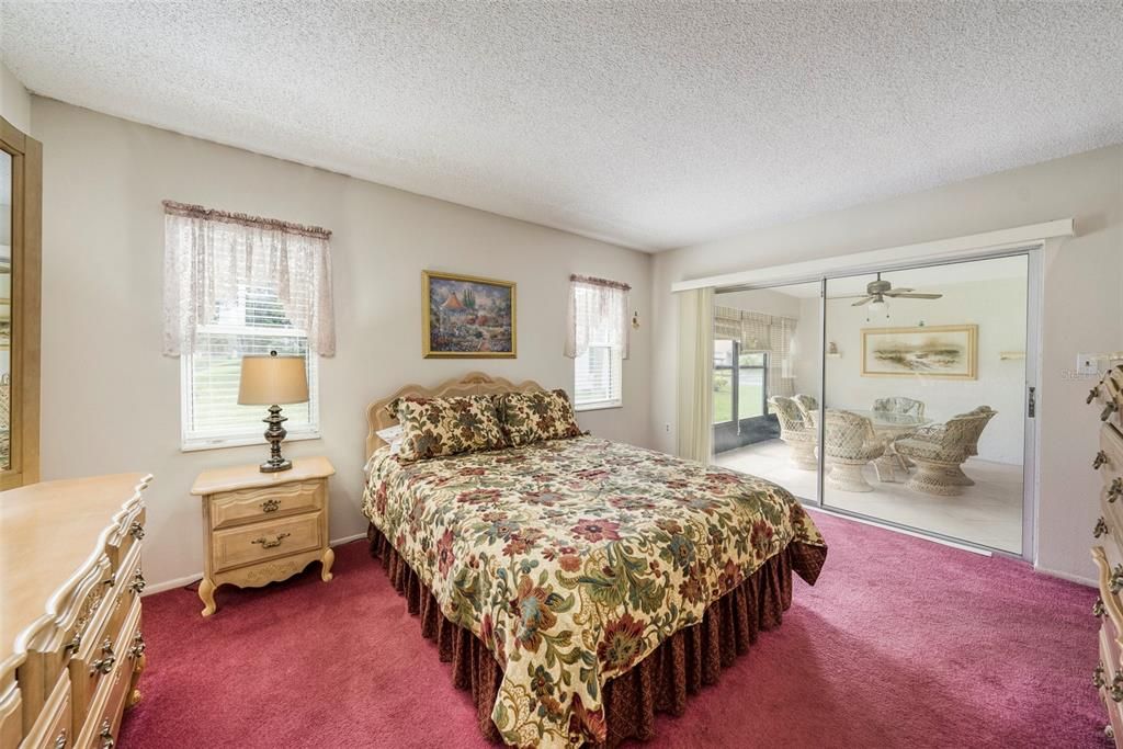 For Sale: $120,000 (2 beds, 2 baths, 1114 Square Feet)